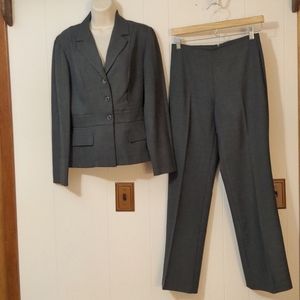 Breakin' loose grey suit size 7/8